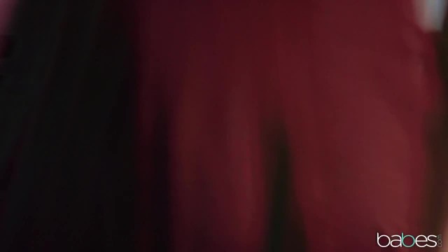 Отымел горничную в пилотку - #1