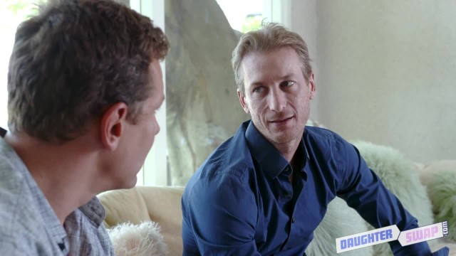 Жаркая групповушка на кровати - #2