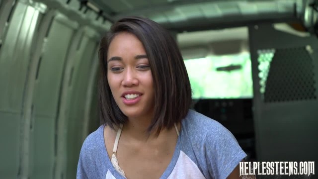 Жаркий секс в машине - #10