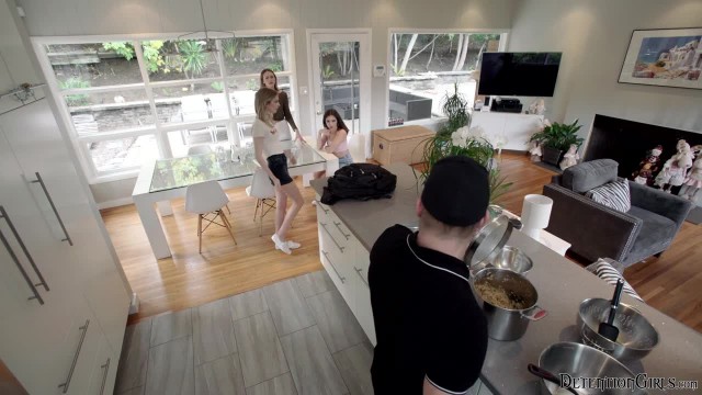 Подруги захотели группового секса - #1